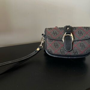 Dooney & Bourke Black and Red Wristlet - Like New Y2K